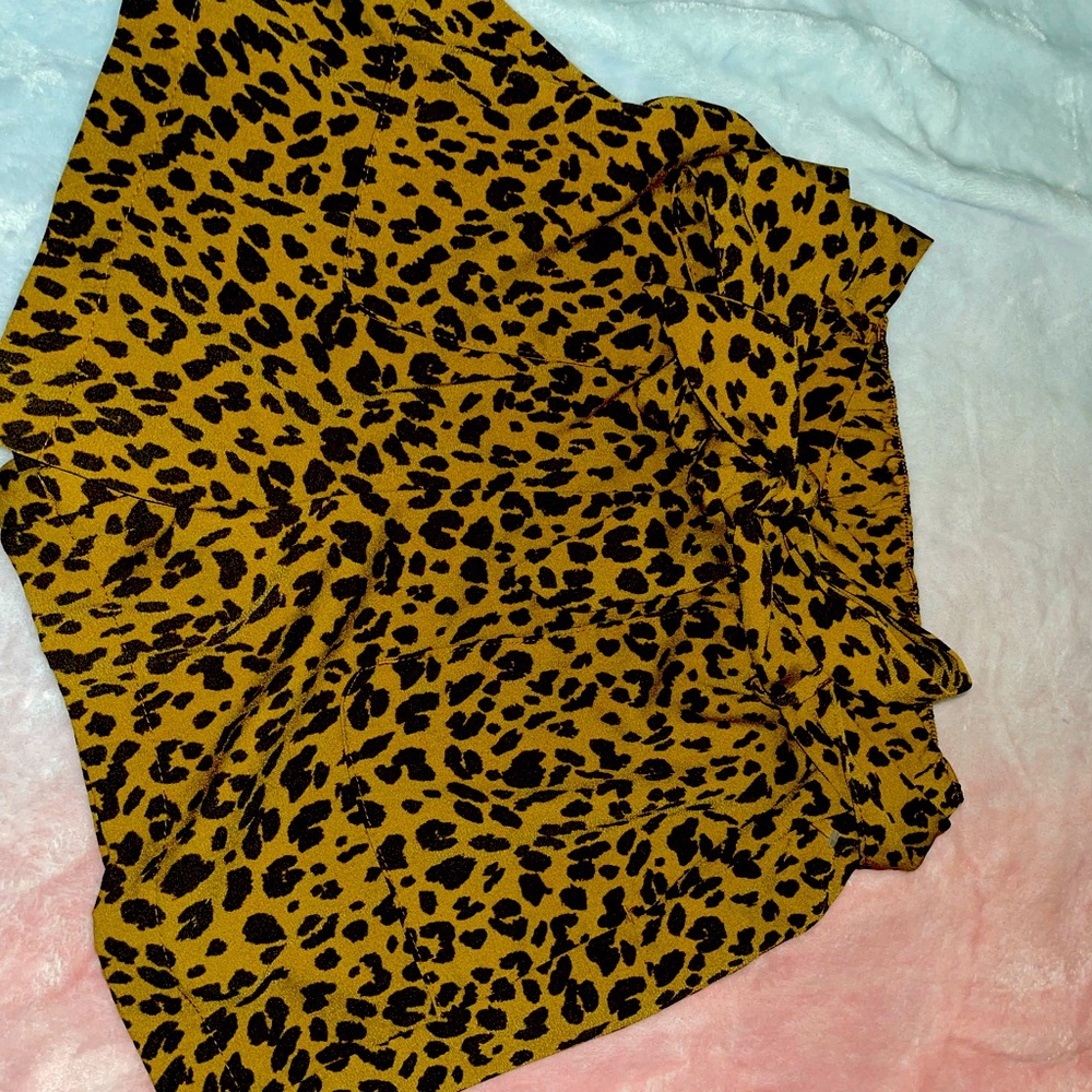 Leopard shorts - Picture 4 of 4